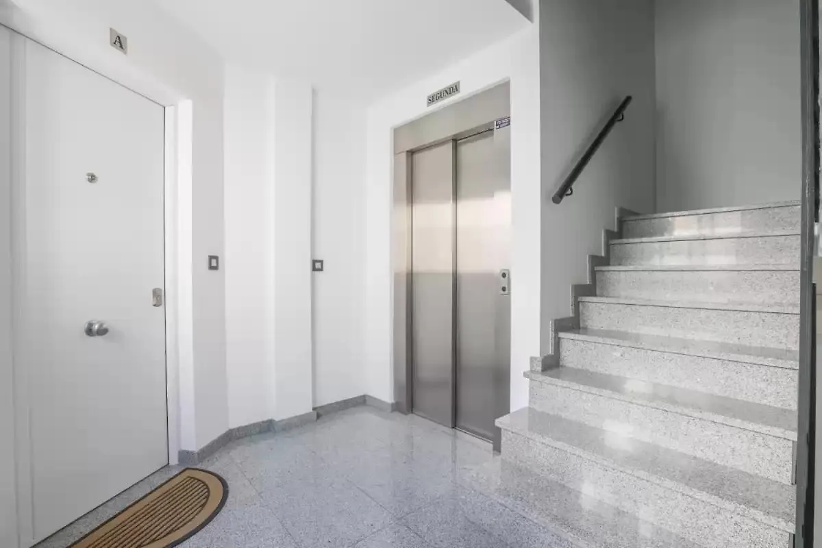 Centro, Atico 2 Dormitorios Con Terraza Dos Hermanas Appartamento